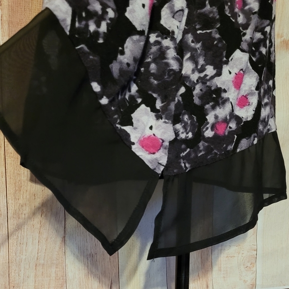 Secret Treasures Sleeveless Asymmetrical Sleep Tank - Picture 4 of 6